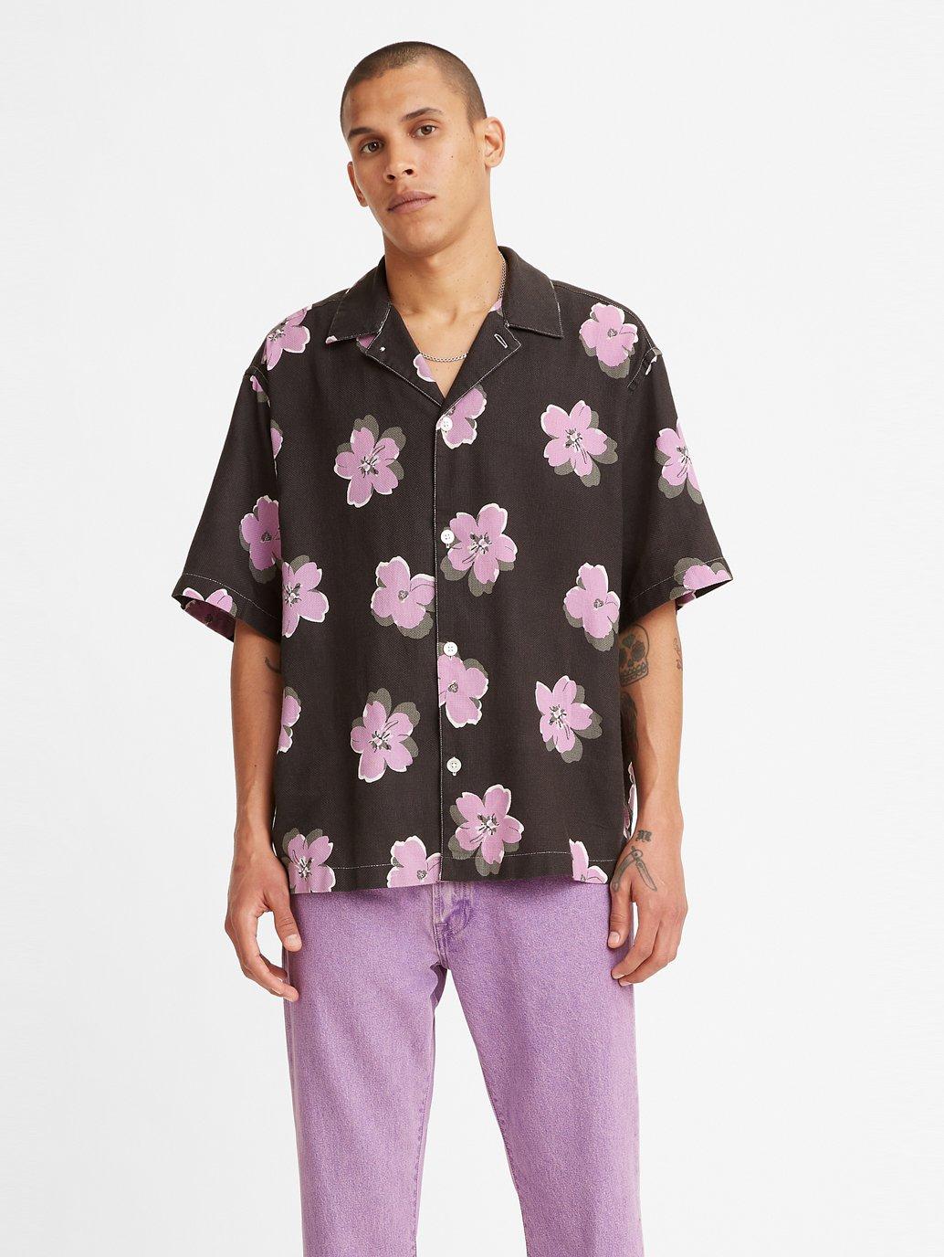 Levi's® Hong Kong mens short sleeve slouchy shirt A19210002 10 Model Front